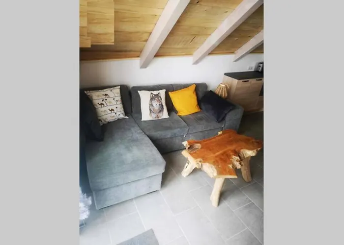 Le Buron Des Loups Soulages-Bonneval