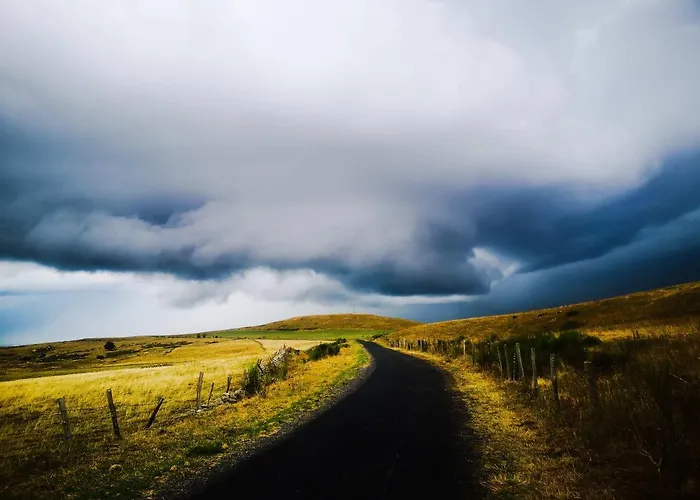Semesterbostad Le Buron Des Loups Soulages-Bonneval